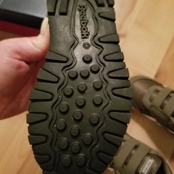 Toddler Reebok Size 9 - Picture 2 of 2